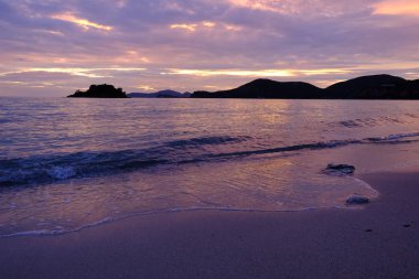 denizde inanılmaz gün batımı 