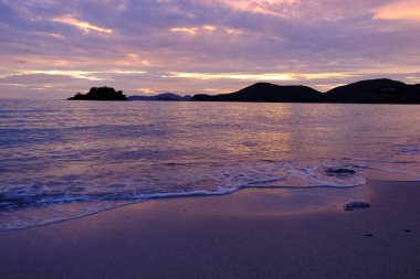 denizde inanılmaz gün batımı 