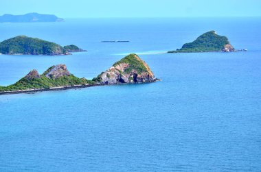 Sattahip Deniz Üssü marina, Tayland, tepenin üstünden izlendi.