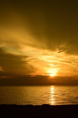 denizde güzel doğa manzara manzarası gün batımı 