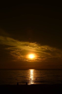 denizde güzel doğa manzara manzarası gün batımı 