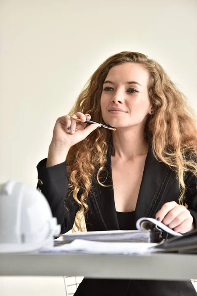 Beautiful Blonde Woman Office Worker — Stock Photo, Image