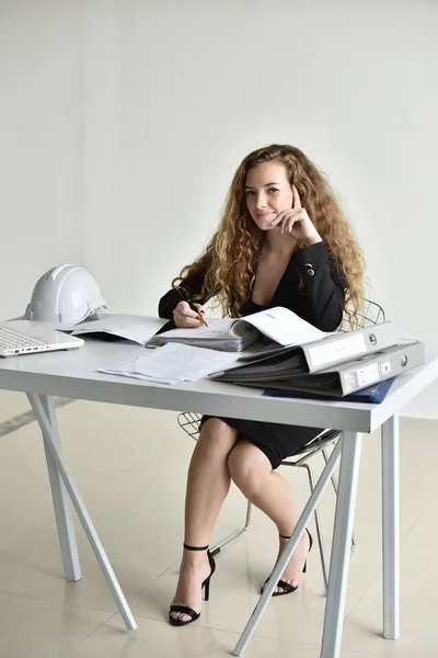 Beautiful Blonde Woman Office Worker — Stock Photo, Image