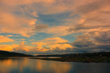 inanılmaz günbatımı doğa manzara 