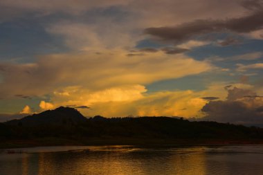 inanılmaz günbatımı doğa manzara 