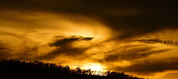 Erstaunliche Sonnenuntergang Natur Malerische Aussicht — Stockfoto