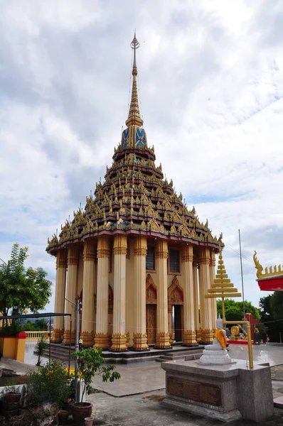 Alter Buddhistischer Tempel Bei Tag — Stockfoto