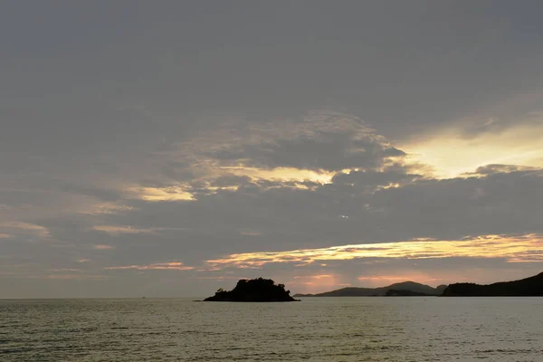 Niesamowity Zachód Słońca Nad Seascape Tło Przyrodnicze — Zdjęcie stockowe