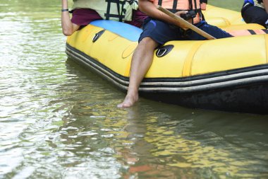 Nehirde kürek grubu, 