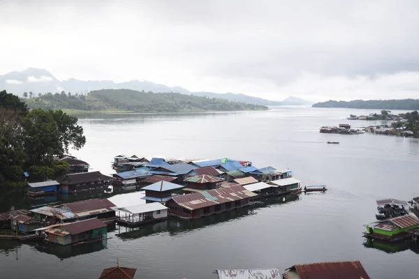 Dorf Mit Schwimmenden Häusern Und Segelbooten Thailand — Stockfoto