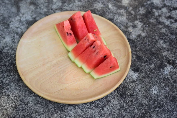 Nahaufnahme Von Scheiben Geschnittenen Wassermelonen Teller — Stockfoto