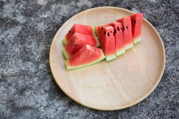 Nahaufnahme Von Scheiben Geschnittenen Wassermelonen Teller — Stockfoto