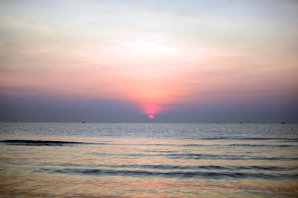 Pôr Sol Brilhante Beira Mar Natureza Colorida — Fotografia de Stock