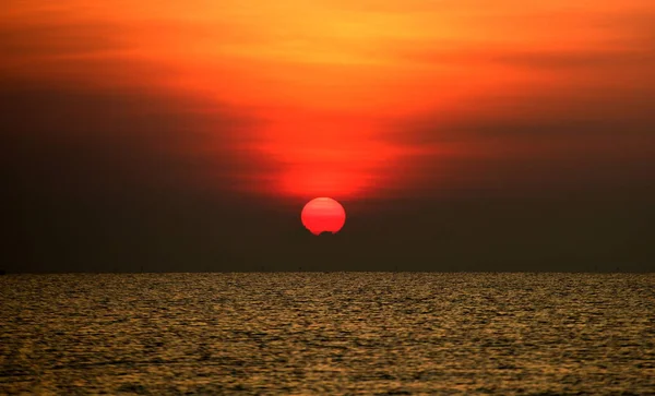 Pôr Sol Brilhante Beira Mar Natureza Colorida — Fotografia de Stock