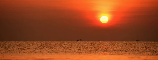 Pôr Sol Brilhante Beira Mar Natureza Colorida — Fotografia de Stock