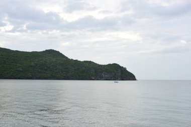 Dağlı güzel deniz manzarası 