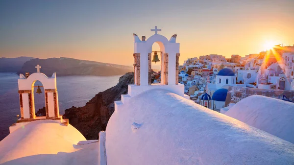 Oia Santorini Bilden Berömda Kykladerna Byn Oia Ligger Santorini South — Stockfoto