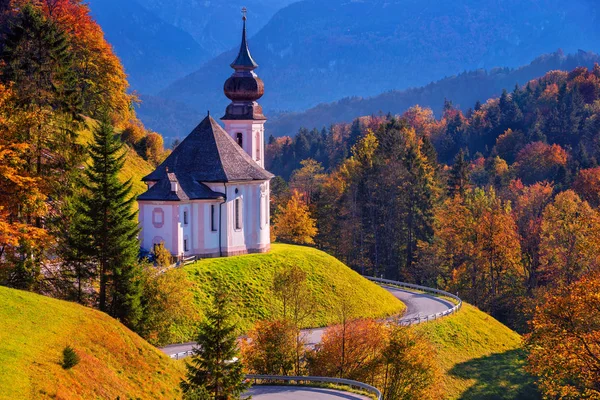 Autunno Sulle Alpi Immagine Delle Alpi Bavaresi Con Chiesa Maria — Foto Stock