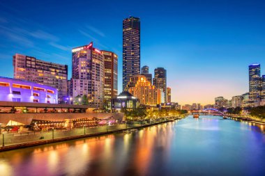 Melbourne. Cityscape görüntü mavi twilight saat sırasında Melbourne, Avustralya.