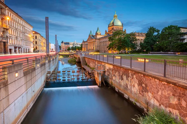 Leipzig Alemanha Imagem Cityscape Centro Leipzig Durante Crepúsculo Hora Azul — Fotografia de Stock