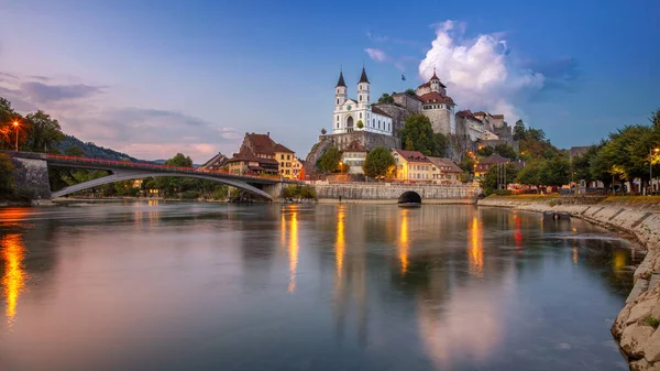 Aarburg Szwajcaria Panoramiczny Pejzaż Miasta Piękne Miasto Aarburg Odbiciem Miasta — Zdjęcie stockowe