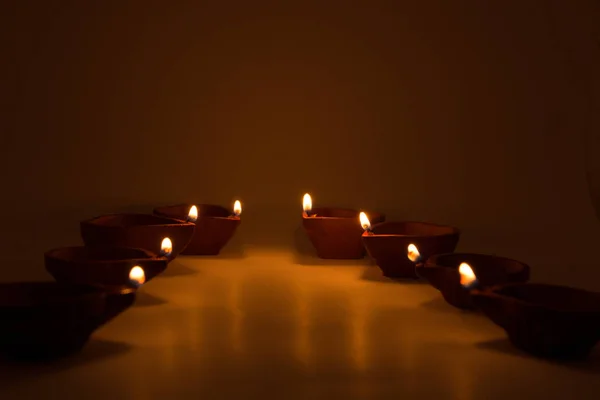 Diwali Terracotta Diyas Темном Фоне Которые Используются Освещения Дома Времена — стоковое фото