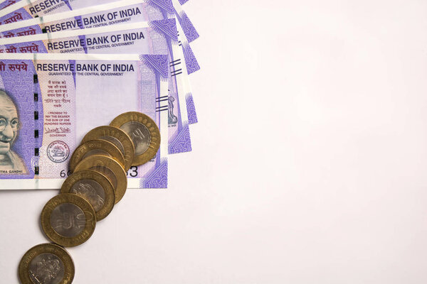 All new 100 Rupees Indian Currencies on islolated background.