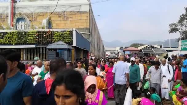 Völker Die Nach Darshan Tirupati Indien Aus Dem Tempel Kommen — Stockvideo