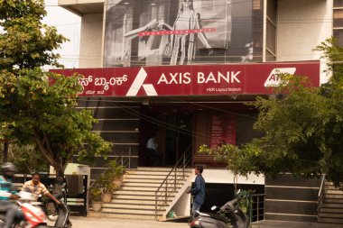 Bengaluru, Hindistan 27 Haziran 2019 : Bengaluru'da ön görünüm binası Axis Bank.