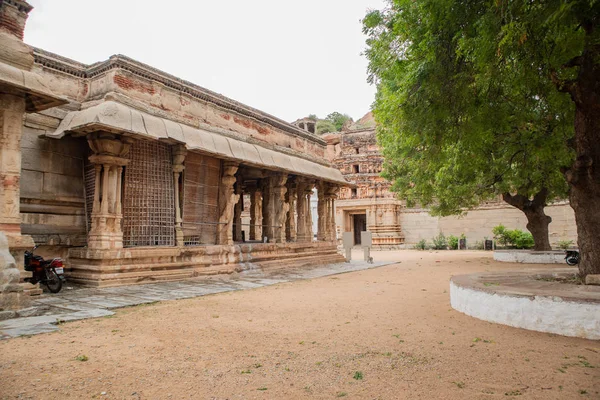 Внутренний вид храма Маляванта Рагхунатха, Хампи, Карнатака — стоковое фото