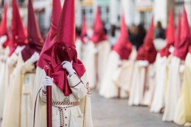 Marchena, Sevilla, İspanya - 29 Mart 2018: Kutsal hafta Marchena, Seville ('Semana Santa') alay. Kutsal Perşembe öğleden sonra. Tatlı adı kardeşlik alay