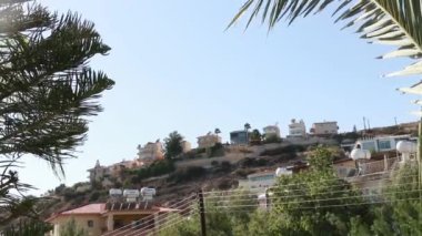 Dağlarda Kıbrıs evler