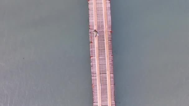 Letecký Pohled Moře Západ Slunce Most Moři — Stock video