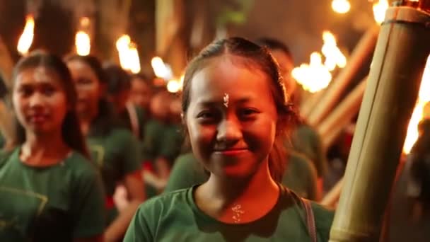 Ubud Bali Indonesia 2018 확인되지 인도네시아 사람들 발리의 새해를 성전에서 — 비디오