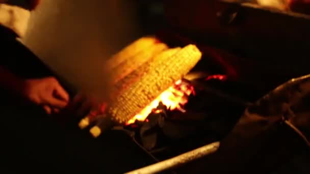 Ázsiai Pasas Főzés Kukorica — Stock videók