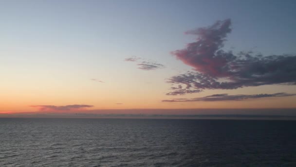 Amazing Zonsondergang Het Strand Zee Strand Golven Het Strand Bij — Stockvideo