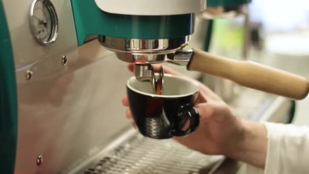 Café Espresso Disparado Desde Máquina Café — Vídeos de Stock
