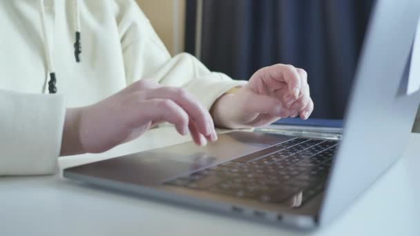 Closeup Business Woman Typing Laptop Female Hands Busy Typing Keyboard — Stock Video