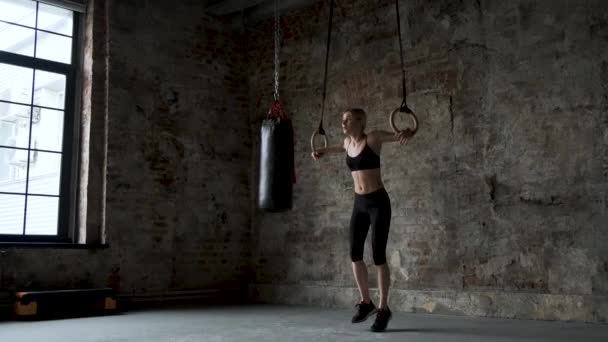 Women Doing Ring Dips Working Hard Box Gym — Stockvideo