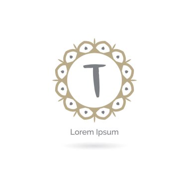 Güzellik, Spa ve Salon harfi T vektör simgesi tasarım. Lüks T harfi logosu. Vektör illüstrasyon dekoratif ve süs monogramı.