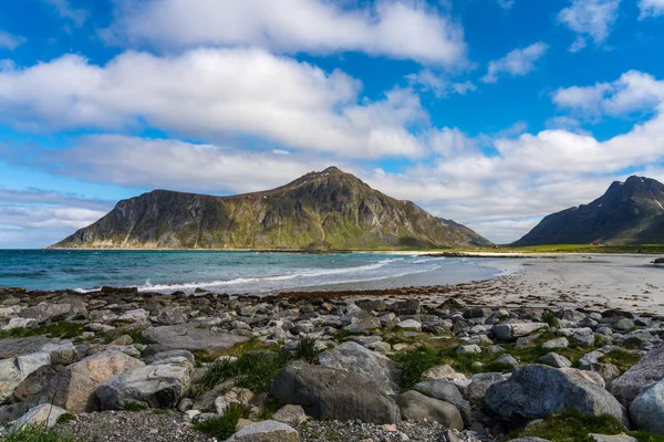 Flakstad Beach, Islas Lofoten, Noruega — Foto de Stock