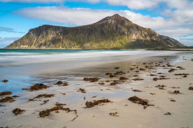 Uzun pozlama Flakstad Beach, Lofoten Adaları, Norveç
