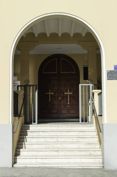 Moderne Eingangstür Der Kirche Des Heiligen Rochus Madrid Spanien — Stockfoto