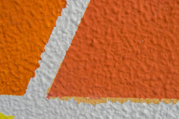 頑丈な壁を白とオレンジ色を塗って — ストック写真
