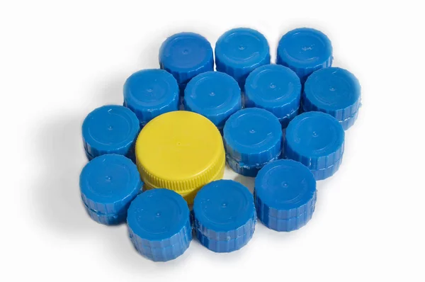 Vários Plugues Plástico Azul Com Amarelo Formação Uma Figura Abstrata — Fotografia de Stock