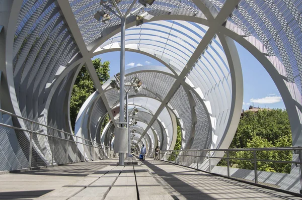 Arganzuela Brücke Den Gärten Des Flusses Manzanares Madrid Spanien lizenzfreie Stockbilder