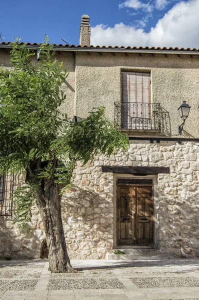 Una Facciata Casa Rurale Con Albero Spagna — Foto Stock