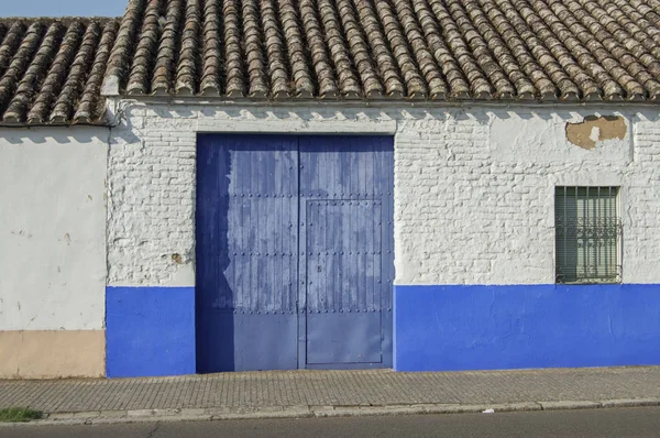 Casa Rural Típica Com Grande Porta Província Toledo Espanha — Fotografia de Stock