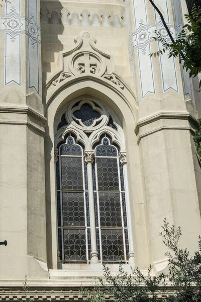 Neobyzantinisches Steinfenster Der Fassade Der Kirche San Manuel Und San — Stockfoto