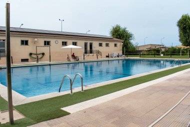 Yaz aylarında Açık Yüzme Havuzu